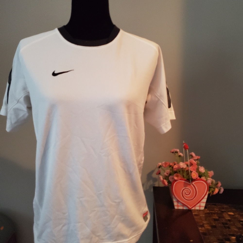 Nike Dry Fit tshirt